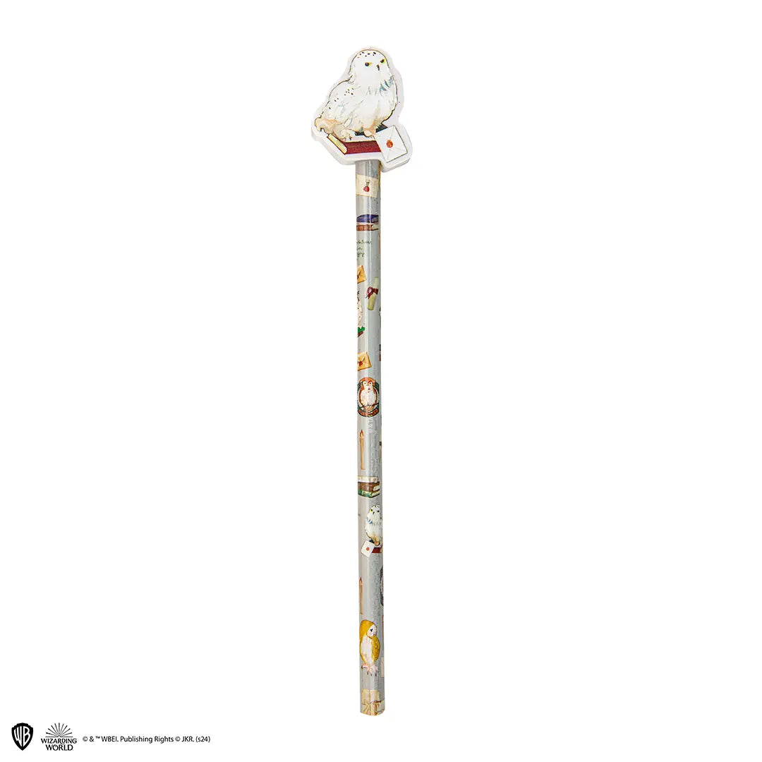 Crayon à papier et gomme Hedwige - Harry Potter ; un outil d'écriture amusant et magique inspiré par le hibou emblématique de la saga, idéal pour les fans et les créatifs.