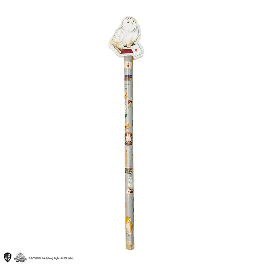 Crayon à papier et gomme Hedwige - Harry Potter ; un outil d'écriture amusant et magique inspiré par le hibou emblématique de la saga, idéal pour les fans et les créatifs.