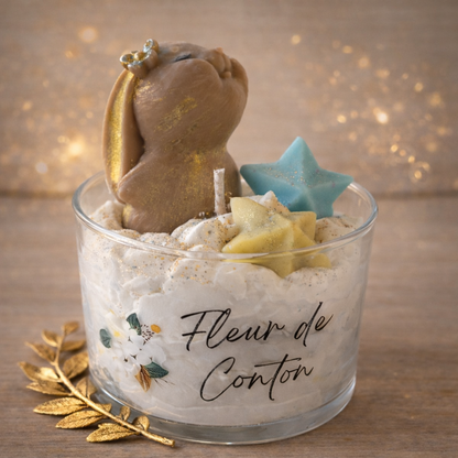 Bougies Gourmandes - Les Étincelles de Noëmie, magnifique bougie artisanale en cire de colza, illuminant votre intérieur avec des senteurs délicieuses.