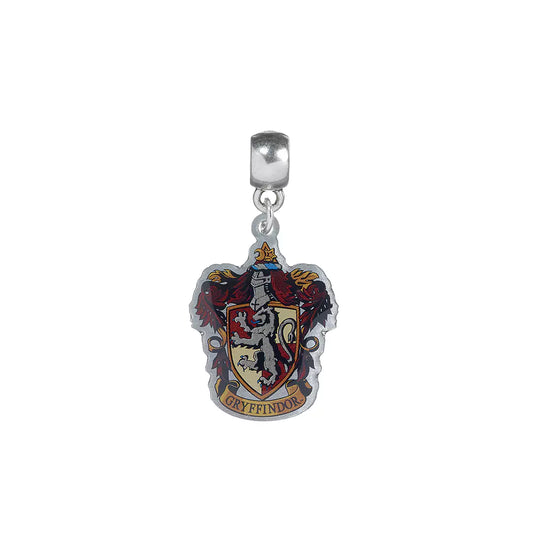 Pendentif Charm Armoirie de Gryffondor - Un bijou élégant en argent plaqué, inspiré par l'univers magique de Harry Potter, symbolisant bravoure et loyauté pour les fans de la Maison Gryffondor.