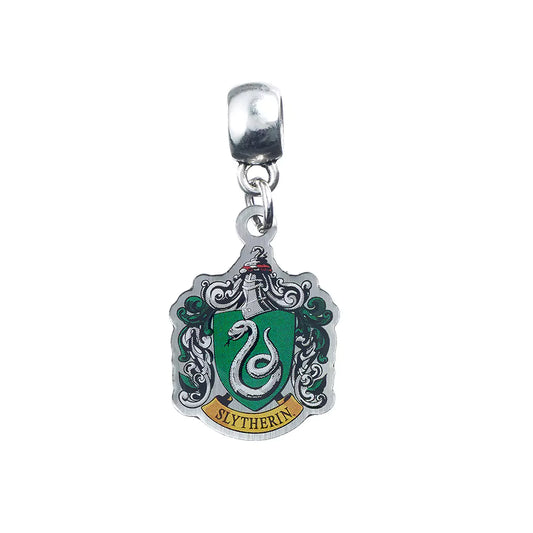 Pendentif Charm Armoirie de Serpentard en argent plaqué, représentant l'emblème de Serpentard, idéal pour les fans de Harry Potter.