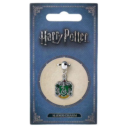 Détails du Pendentif Charm Armoirie de Serpentard, avec dimensions d'environ 1,5 cm x 2 cm, parfait pour les bijoux Harry Potter.