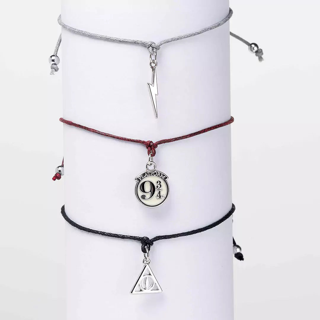 Bracelet d'amitié Harry Potter rouge bordeaux représentant la Plateforme 9 3/4 - Lot de 3 bracelets d'amitié - Argentés - Harry Potter.