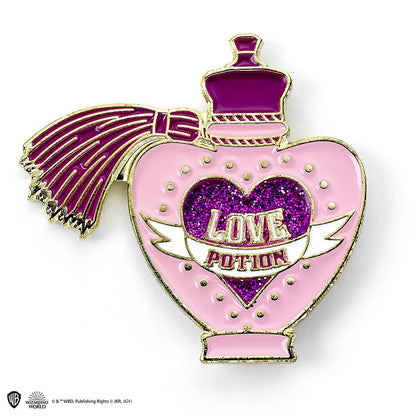 Pin’s décoratif inclus avec la carte de vœux Hermione - Harry Potter, ajoutant une touche de magie à votre cadeau.