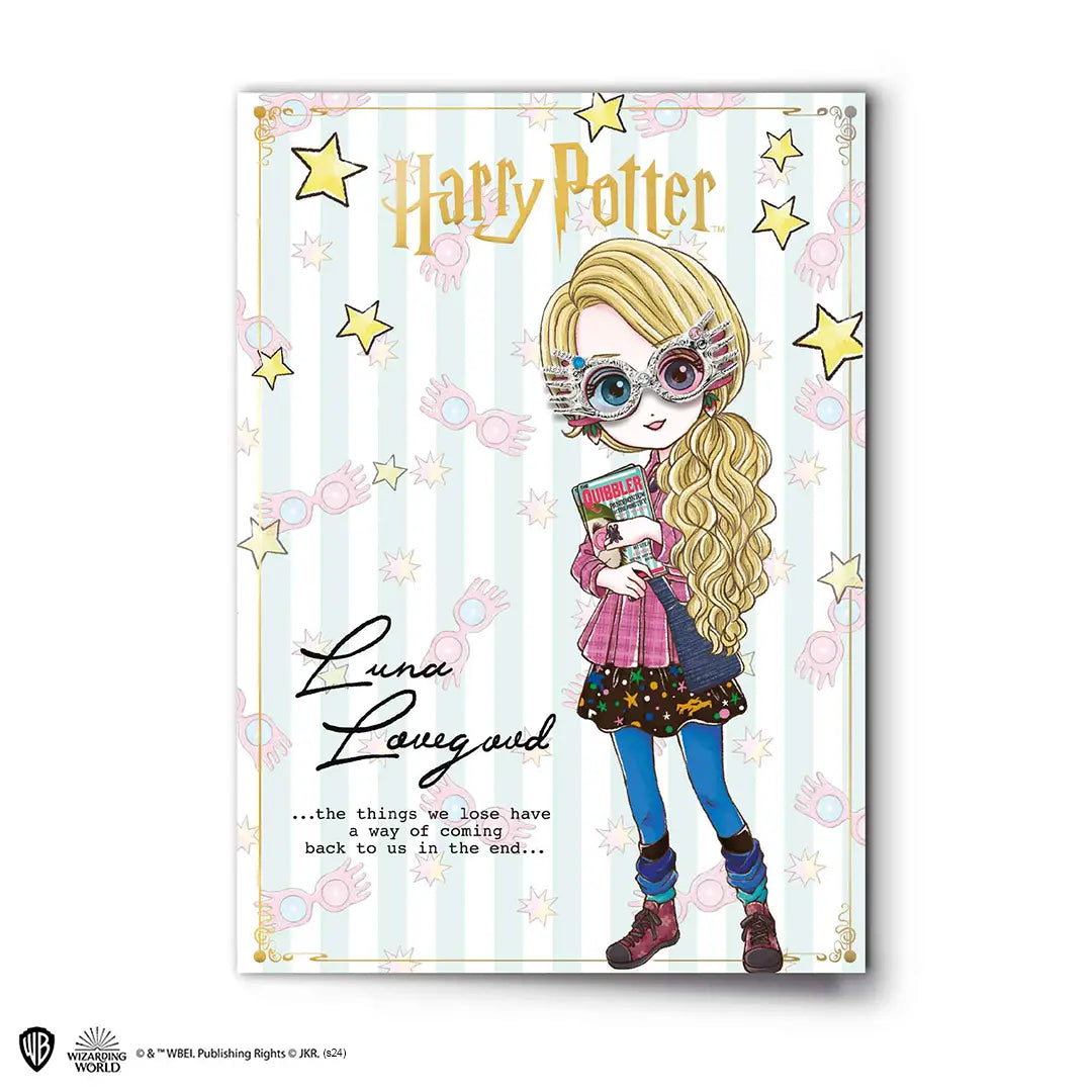 Carte de vœux Luna Lovegood avec Pin’s - Harry Potter, une création magique alliant design captivant et qualité en papier et alliage de zinc.