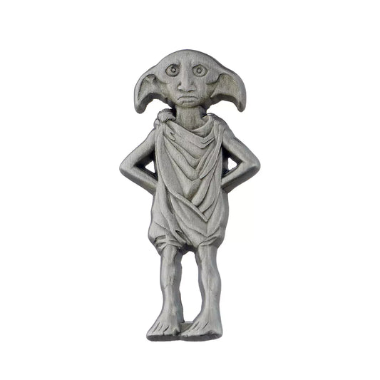 Pin's Dobby l'elfe de maison, un accessoire magique en plaqué argent, symbolisant la loyauté et le courage des fans de Harry Potter.