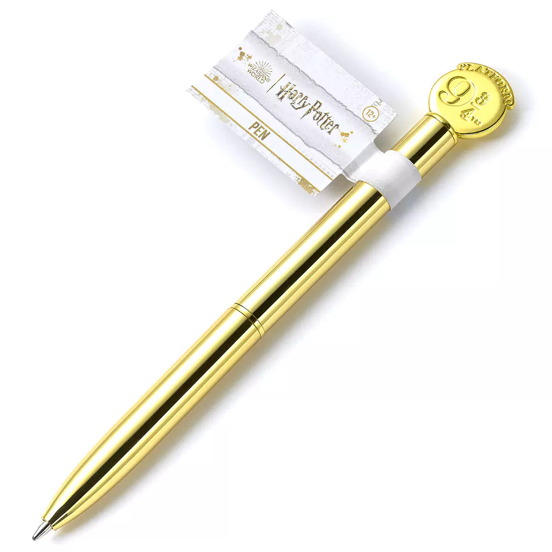 Vue du stylo métal Voie 9 3/4, un accessoire incontournable pour écrire vos sorts et pensées dans l'univers de Harry Potter.