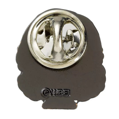 Détail du Pin's Luna Lovegood, mesurant 2 cm, parfait pour personnaliser sacs et vestes tout en incarnant l'esprit charmant de l'univers Potterien.