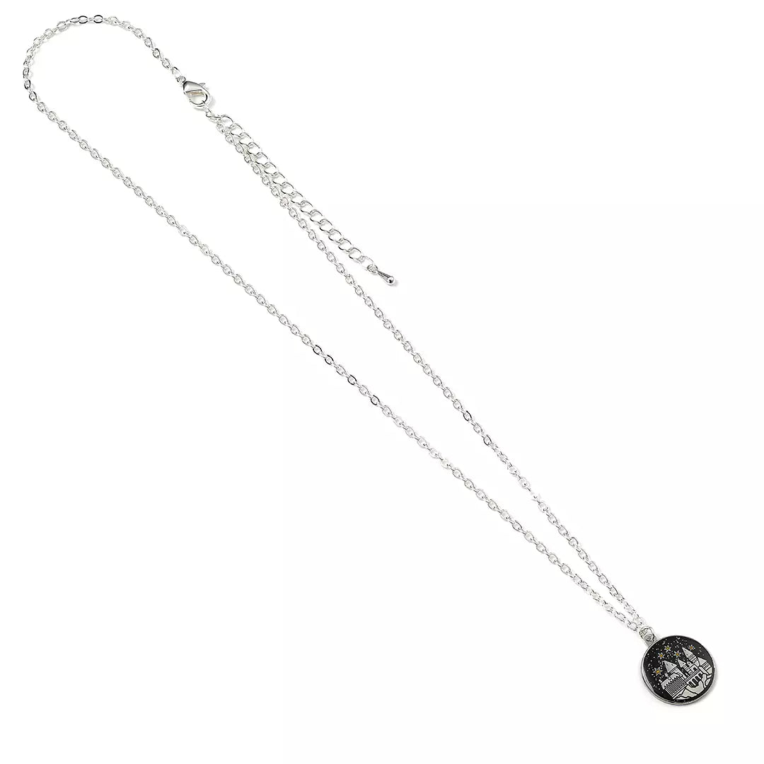Chaine délicate du Collier Poudlard - Harry Potter, parfaite pour un port quotidien et qui évoque l'univers enchanteur de la magie.