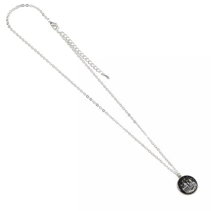 Chaine délicate du Collier Poudlard - Harry Potter, parfaite pour un port quotidien et qui évoque l'univers enchanteur de la magie.