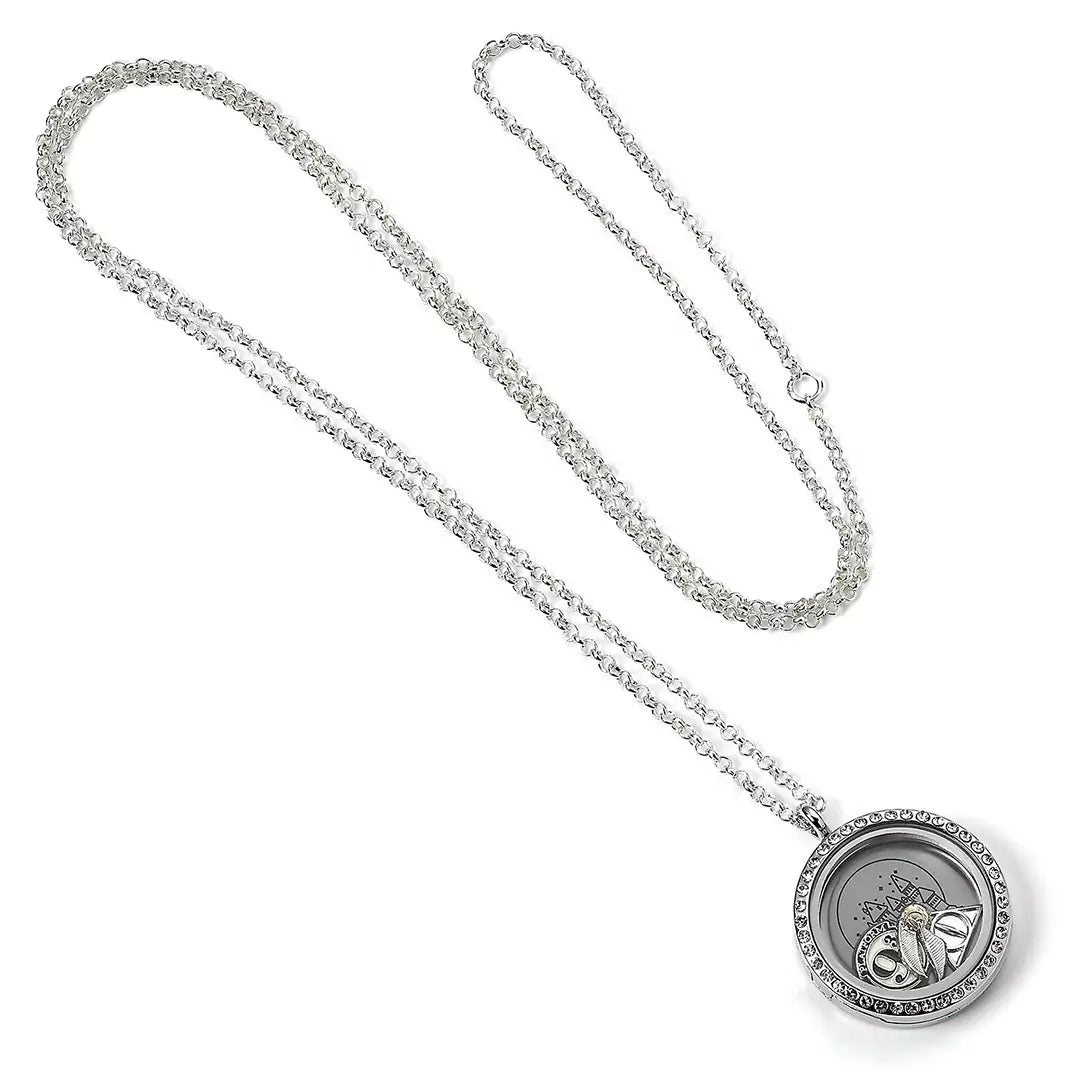 Collier médaillon 3 Charms - Harry Potter affichant charm du quai 9 3/4 sur une chaîne élégante.