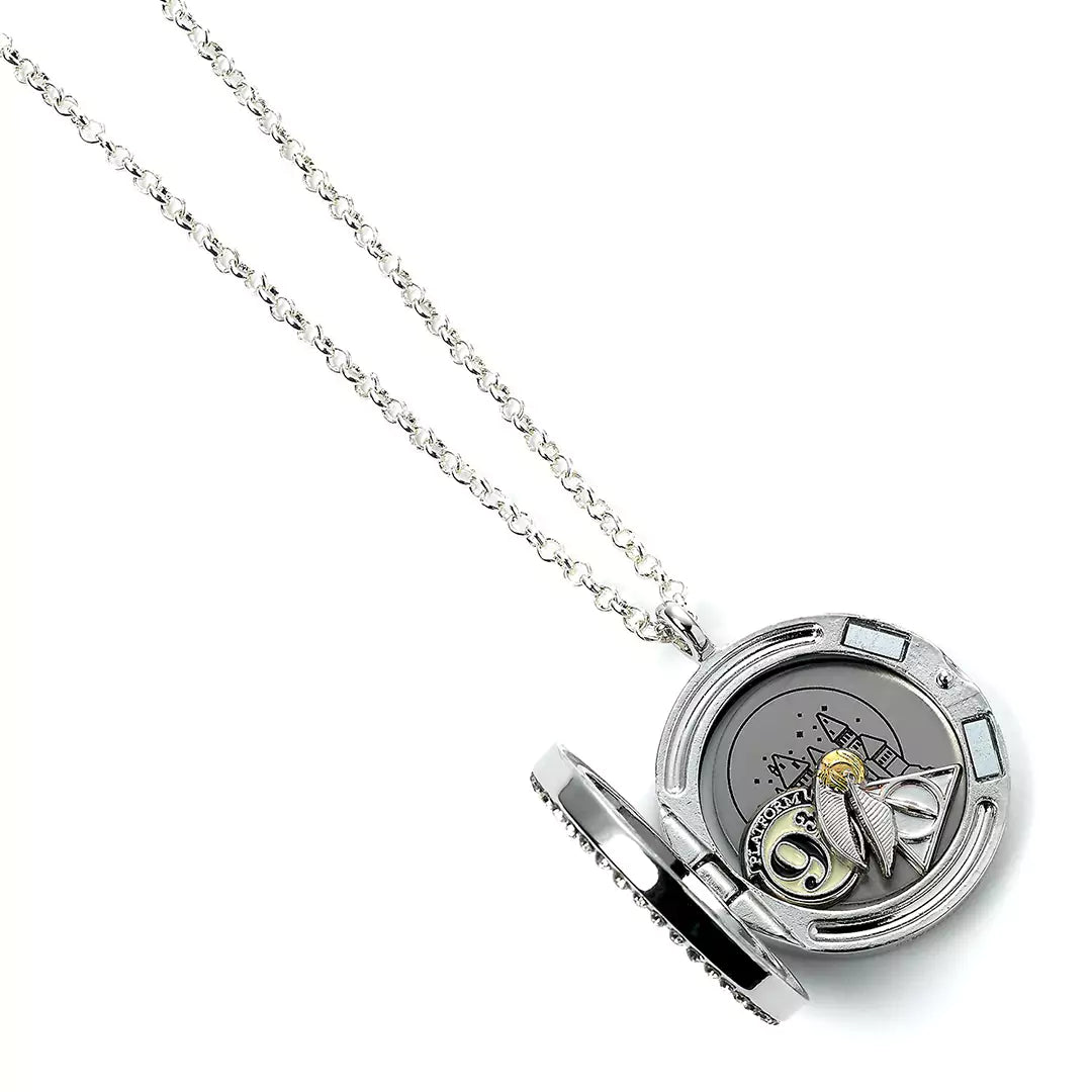 Collier médaillon 3 Charms - Harry Potter mettant en vedette le charm du vif d'or, un必great ajout pour les fans.