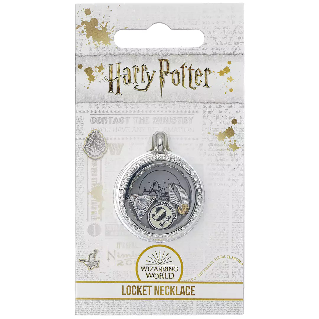 Détail du Collier médaillon 3 Charms - Harry Potter, accentuant la finition en plaqué argent et les charms emblématiques.