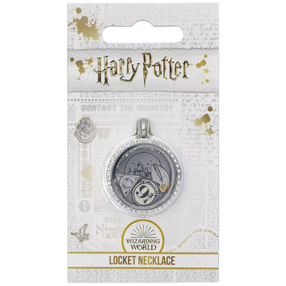 Détail du Collier médaillon 3 Charms - Harry Potter, accentuant la finition en plaqué argent et les charms emblématiques.