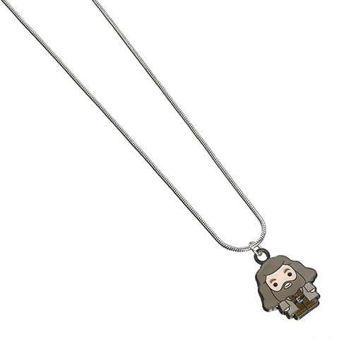 Détail du Collier Hagrid, montrant la chaîne en maille serpent de 40 cm et le design élégant du pendentif en plaqué argent.