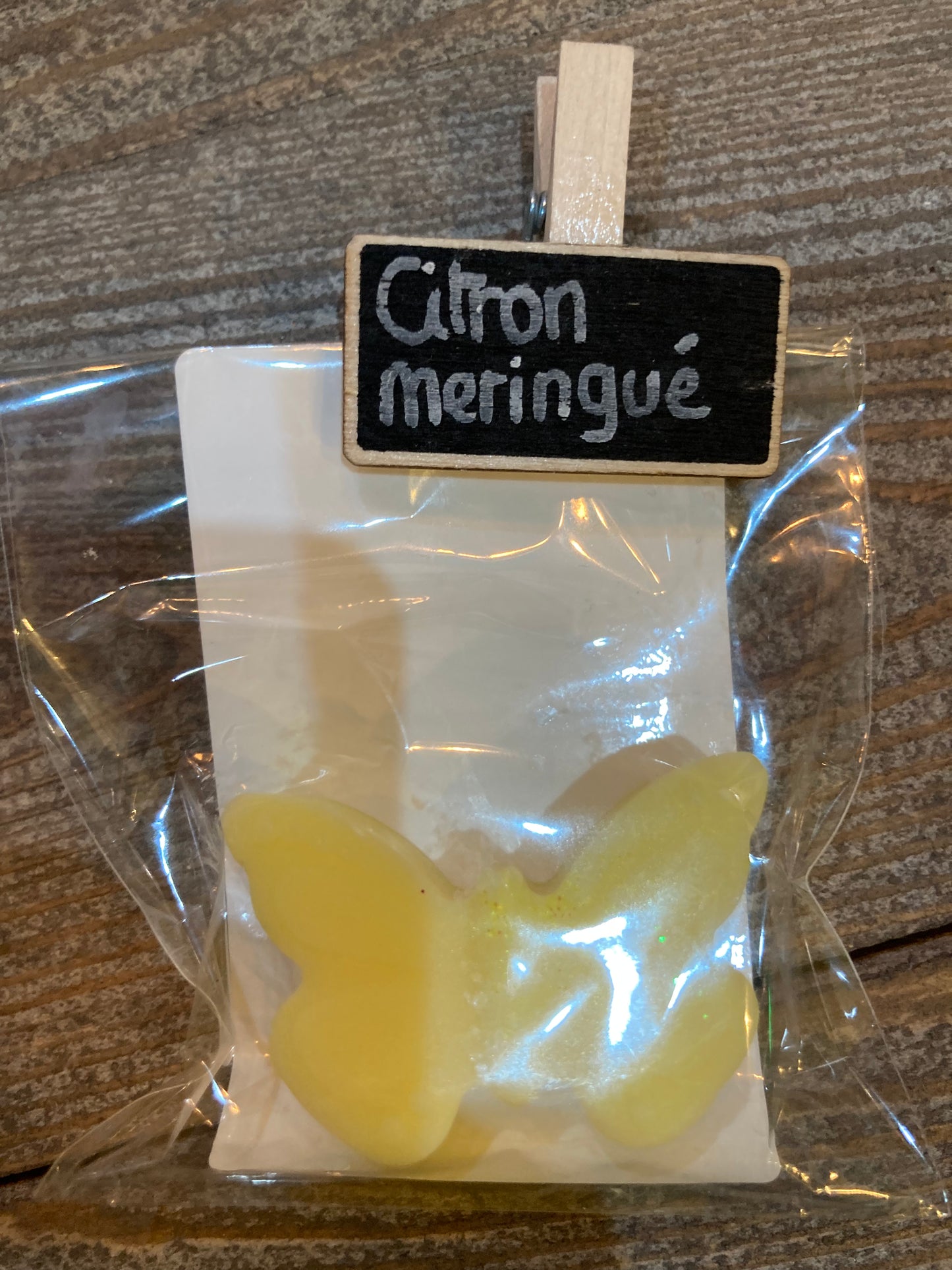 Fondants parfumés de L'Atelier de Carou, 14 parfums envoûtants inspirés des senteurs de Grasse pour une ambiance raffinée.