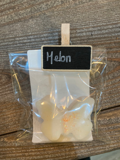 Brûleur à bougie avec fondants parfumés L'Atelier de Carou, parfait pour une expérience aromatique unique.