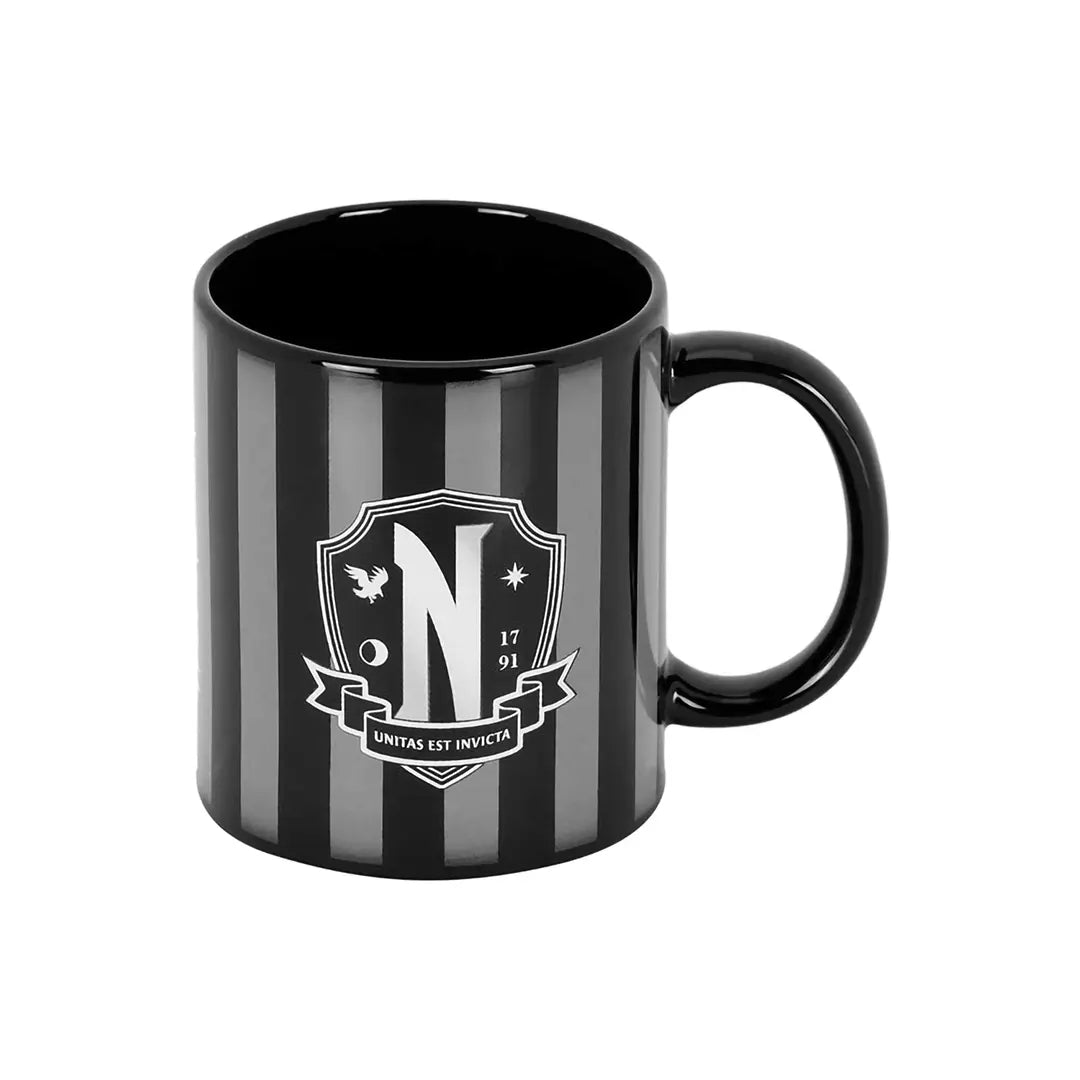 Mug Nevermore - Wednesday en céramique durable avec un design gothique unique, parfait pour une atmosphère intrigante.