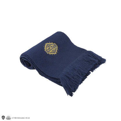 Écharpe Hogwarts Legacy montrant les armoiries emblématiques des maisons de Poudlard, accessoire parfait pour les fans de la saga.