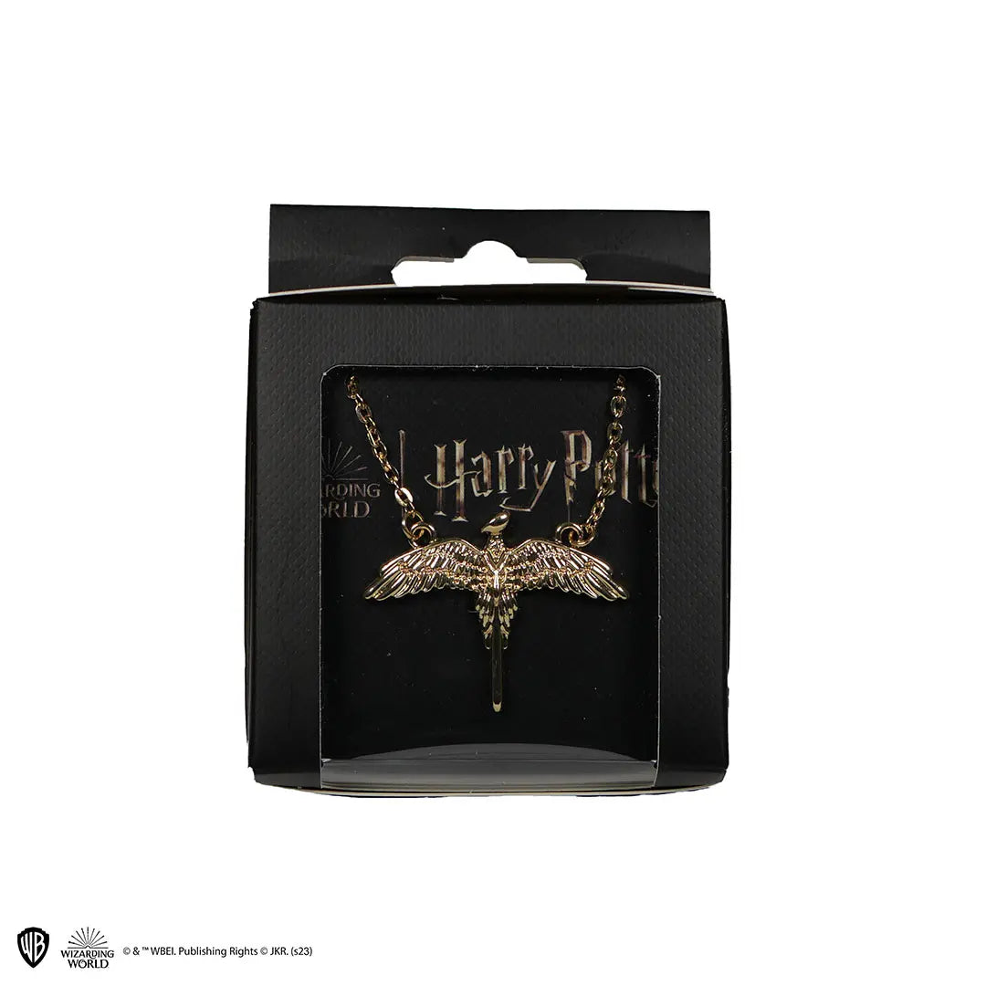 Détails du Collier Fumseck Harry Potter : chaîne en fer et pendentif en alliage de zinc, un bijou élégant qui capture l'essence de la magie et de l'aventure.