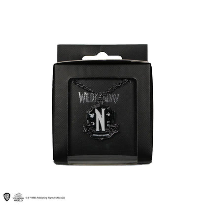 Collier Nevermore Academy - Wednesday, un accessoire incontournable pour exprimer l'individualité des fans de l'univers Addams.