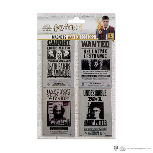 Set de 4 magnets - Affiches Wanted - Harry Potter, illustrant des scènes emblématiques et des affiches mémorables du monde sorcier.
