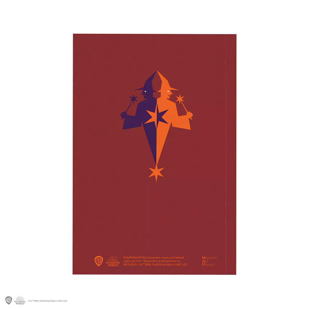 Détails créatifs du carnet souple Jumeaux Weasley, montrant des pages ornées de designs inspirés des jumeaux malicieux.