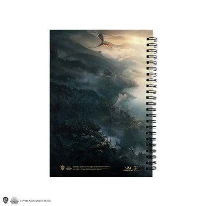 Détails du design captivant du Carnet à spirales Hogwarts Legacy, idéal pour les fans de l'univers scolaire de Poudlard.