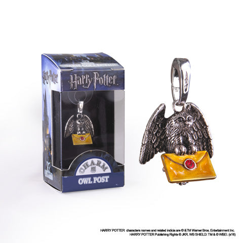 Charm Lumos en argent et doré représentant un hibou postal emblématique de Harry Potter, parfait pour orner vos bracelets et soutenir la fondation Lumos.