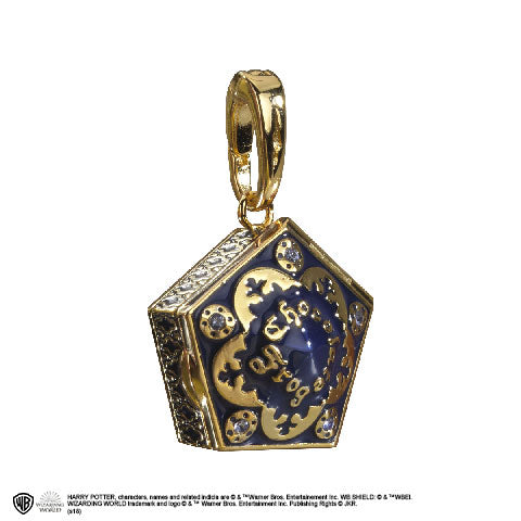 Charm Lumos Chocogrenouille inspiré de Harry Potter, bijou en plaqué or, 3x1 cm, symbole de magie et d'espoir, soutenant la fondation Lumos.