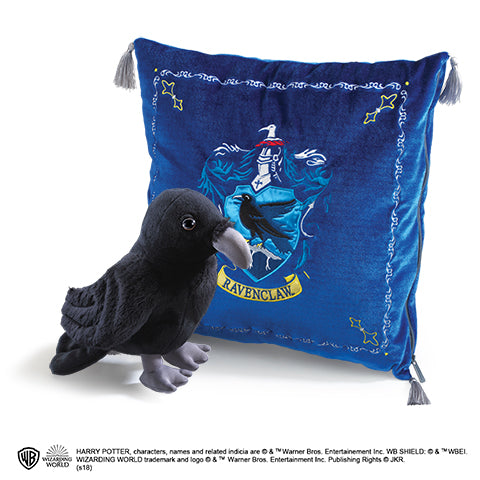 Peluche et coussin de la Maison de Serdaigle - Harry Potter, un accessoire magique qui apporte une touche d'élégance et de confort à votre décoration.