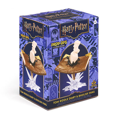 Prop-Ups - Journal de Tom Jedusor & Croc de Basilic - Harry Potter, pièce décorative qui capture l'essence de l'univers de J.K. Rowling.