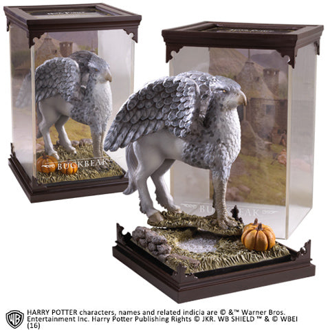 Figurine Buck l'hippogriffe de la collection Créatures magiques - Harry Potter, une pièce majestueuse représentant cette créature mythique, conçue par Noble Collection, parfaite pour les fans et collectionneurs.