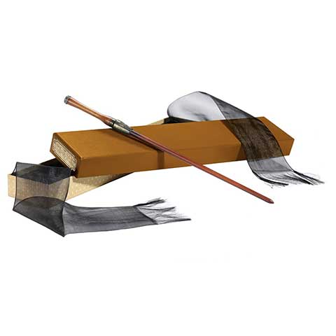 Baguette magique boîte Ollivander Helmut - Animaux Fantastiques, une oeuvre d'art en résine de haute qualité, présentée dans un écrin élégant.