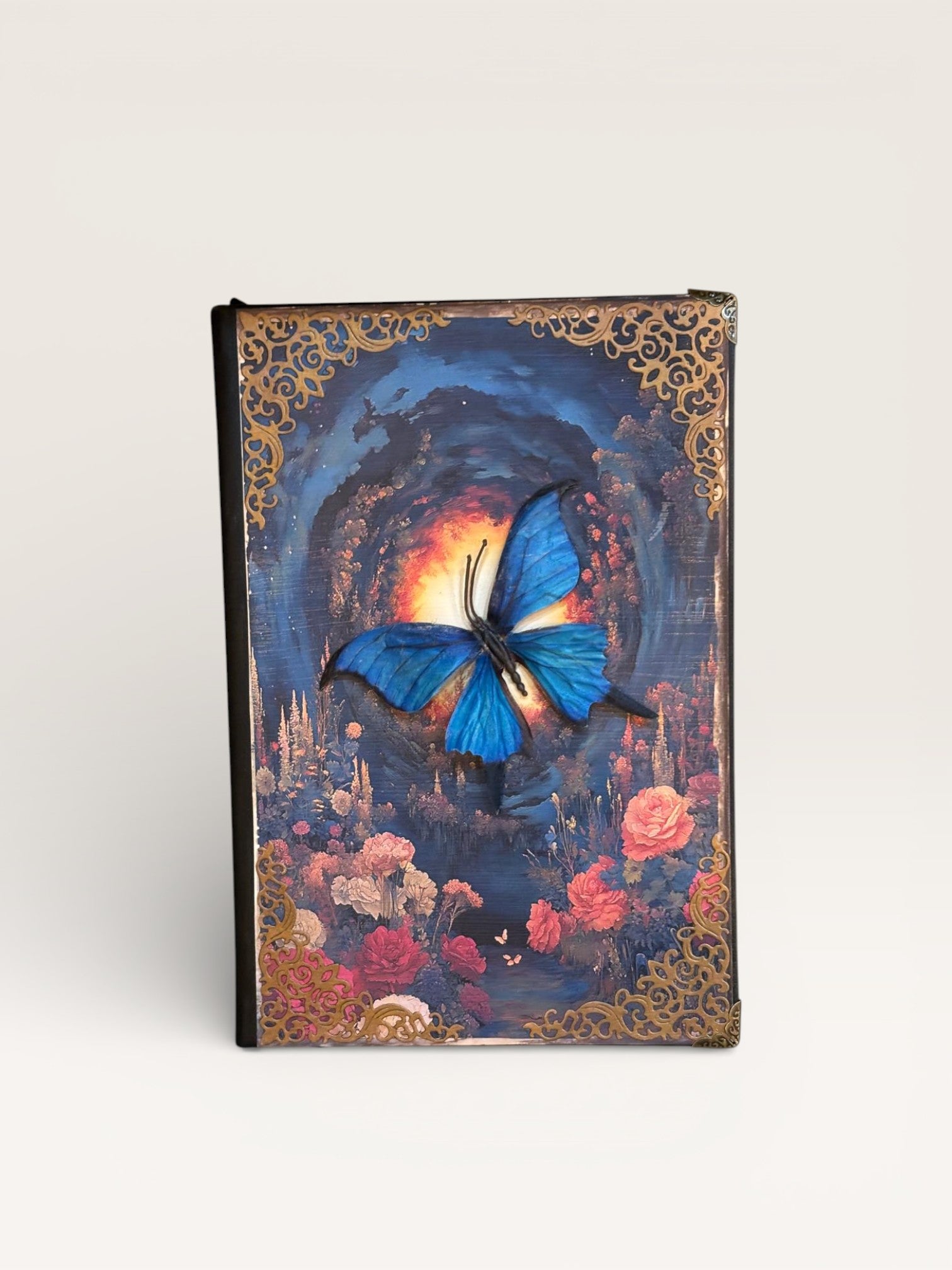Carnet Papillon - Couverture artistique avec un papillon vibrant symbolisant la métamorphose et la renaissance.