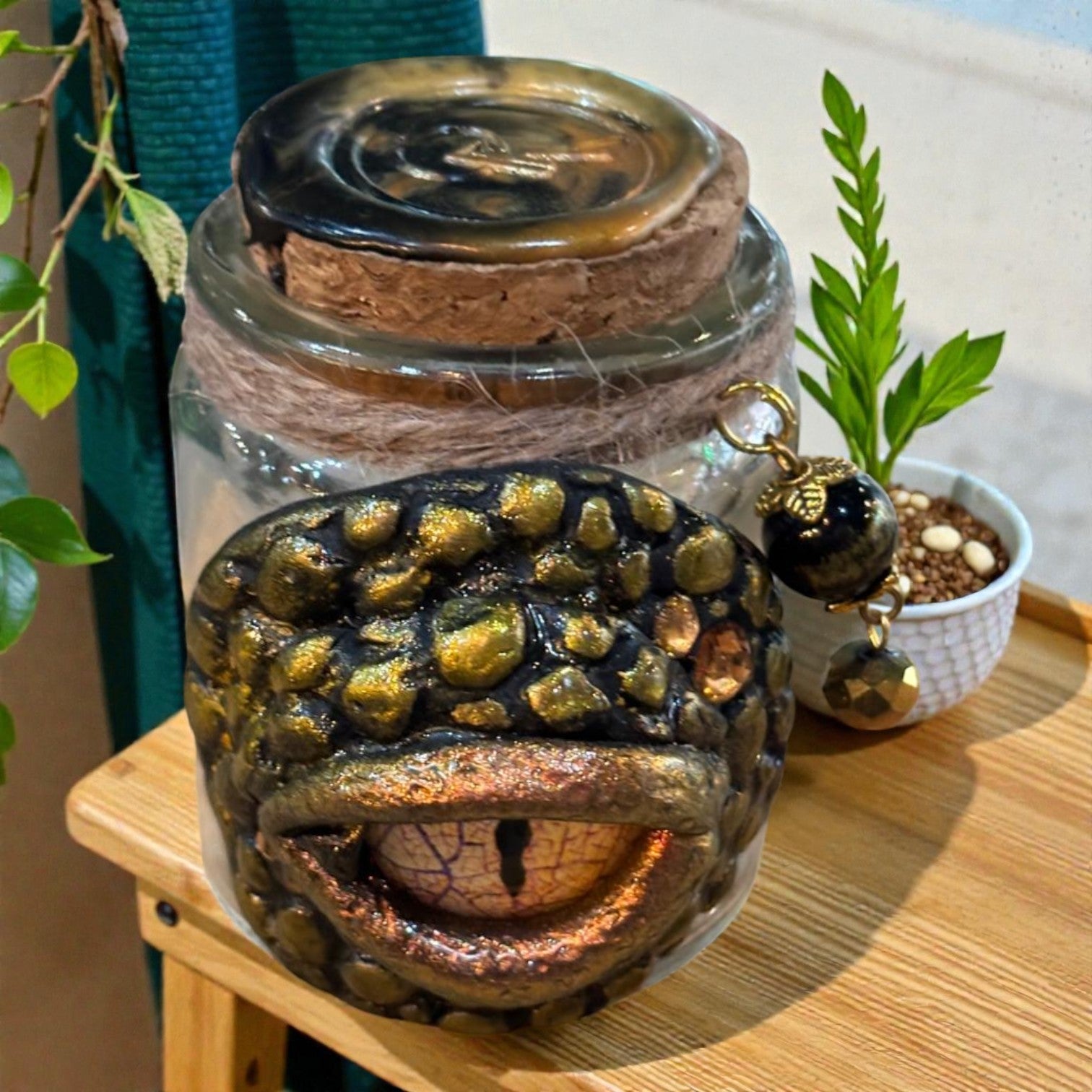 Petit pot œil de dragon - RoseAppolineArt décoration fantasy artisanale RoseAppolineArt