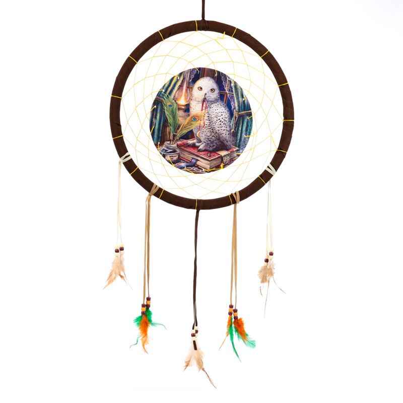 Attrape-rêves Lisa Parker Hibou Gardien de la marque Puckator, symbolisant mystère et magie, avec des motifs naturels et un diamètre de 33 cm, parfait pour décorer votre chambre.