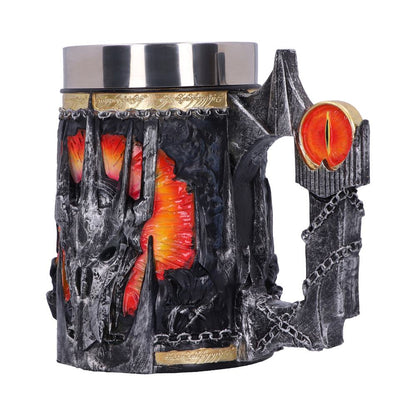 Chope Sauron de 15,5 cm de Nemesis Now illustrant la tour Barad-Dur et l'œil de Sauron, idéale pour les fans du Seigneur des Anneaux.