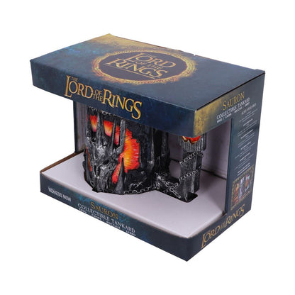 Chope Sauron de 15,5 cm de Nemesis Now, représentant le Seigneur des Ténèbres avec le casque angulaire et des détails finement peints, idéale pour les fans du Seigneur des Anneaux.