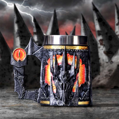 Chope Sauron 15,5 cm de Nemesis Now : Un accessoire captivant représentant la tour Barad-Dur et l'Œil de Sauron, parfaite pour les fans du Seigneur des Anneaux.