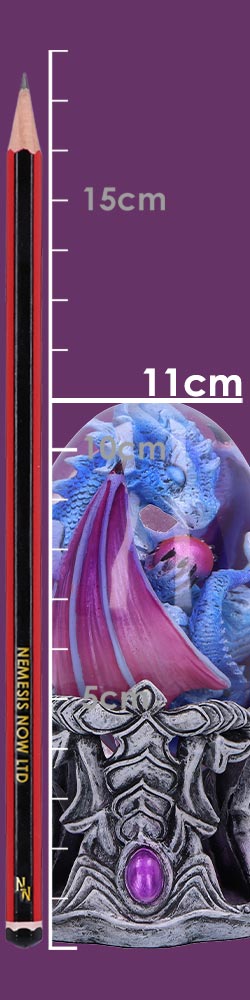 Dragonneaux Élémentaires – Eau 12cm, un dragon aquatique fascinant niché dans un œuf translucide, façonné en résine et peint à la main, idéal pour les collectionneurs de créatures fantastiques.