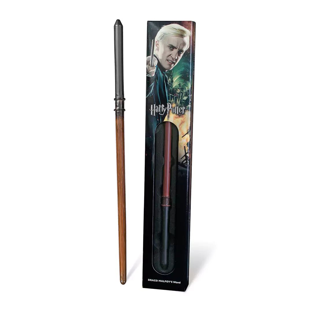 Baguette Drago Malfoy en résine par Noble Collection, réplique détaillée idéale pour les collectionneurs et les fans de Harry Potter.