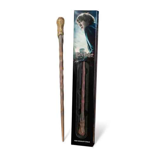 Baguette Ron Weasley de Harry Potter en résine, fabriquée par Noble Collection, présentée en blister pour les passionnés de magie et de collection.