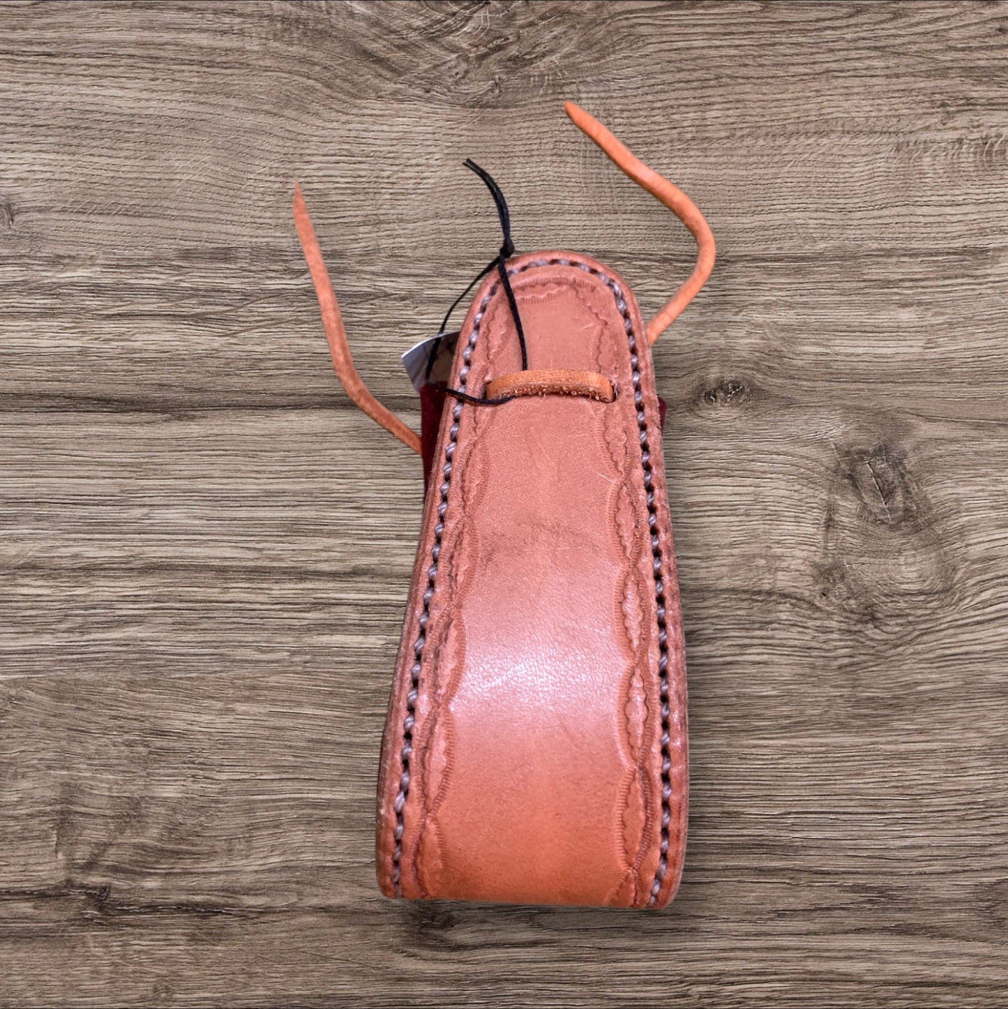 Bourse artisanale en cuir d'Eric Cuir, accessoire essentiel pour festivals et conventions cosplay, alliant praticité et élégance.