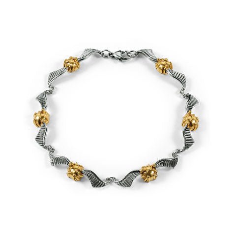 Bracelet - Vif d'Or de Noble Collection, un bijou en métal doré exquis, parfait pour les fans de fantastique et d'élégance.
