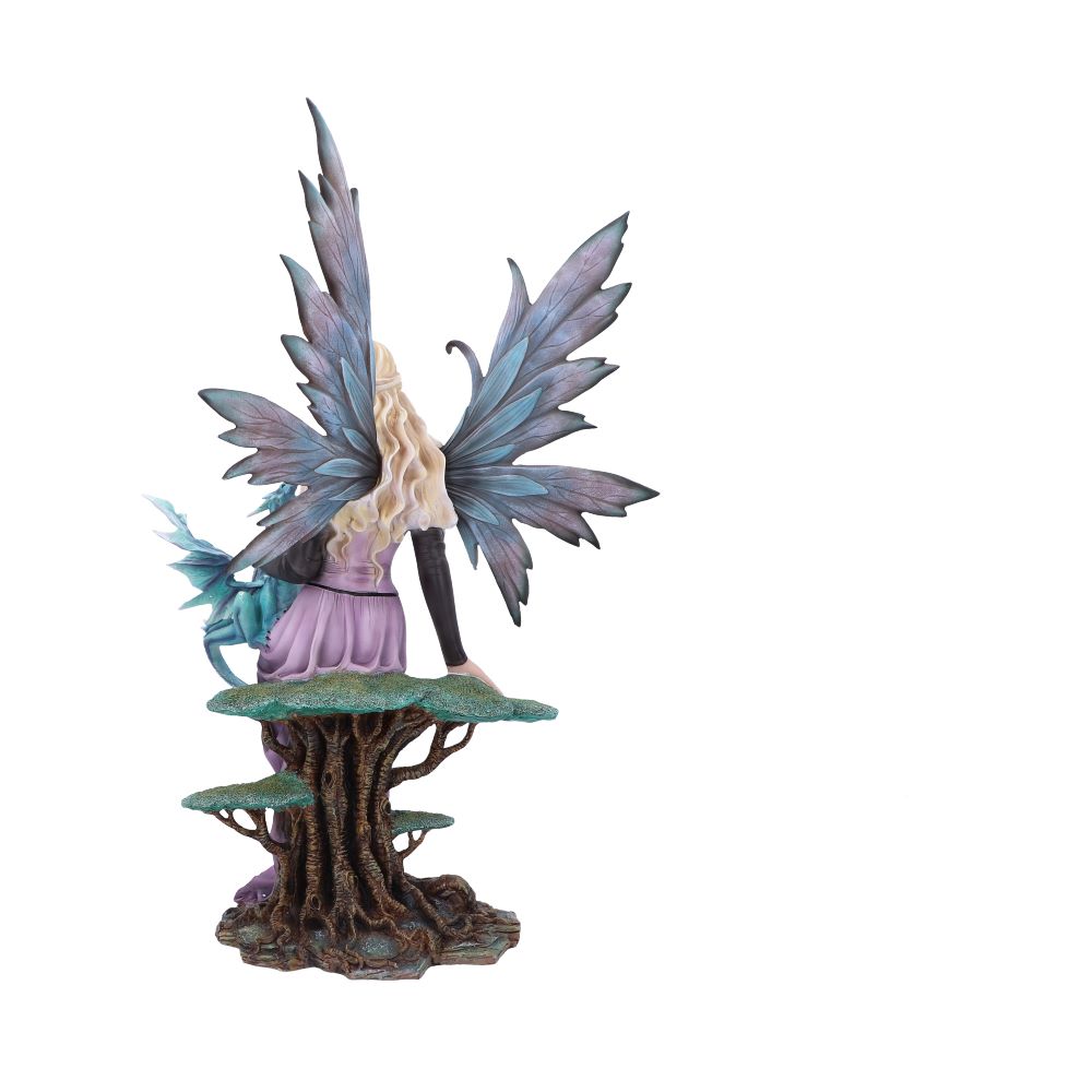 Fée Elvie, figurine magique de 56 cm par Nemesis Now, parfaite pour les amateurs de fées et d'émerveillement, ajoutant une touche de féérie.