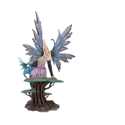 Fée Elvie, figurine magique de 56 cm par Nemesis Now, parfaite pour les amateurs de fées et d'émerveillement, ajoutant une touche de féérie.