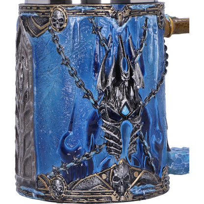 Chope The Lich King de World of Warcraft par Nemesis Now, mettant en avant le roi-liche Arthas et son épée Deuillegivre, une pièce de collection gothique soigneusement sculptée en résine avec insert en inox.