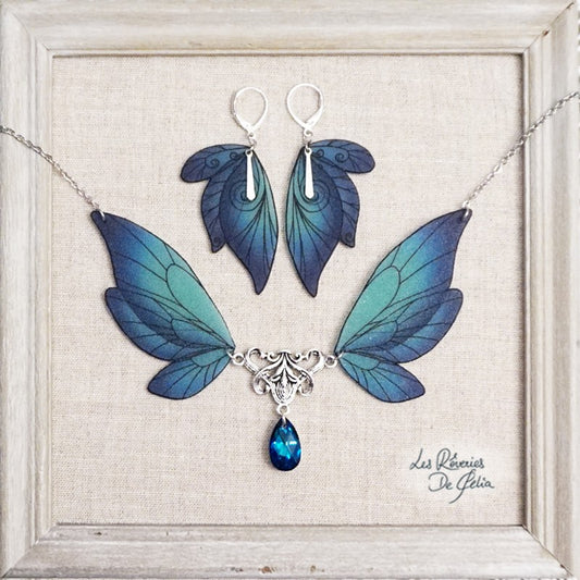 Collier Majestiel et boucles d'oreilles ailes de fée bleu