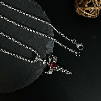 Collier Angel Sword pour homme de GemMeet, un bijou en cuivre avec un placage raffiné, parfait pour affirmer votre style.